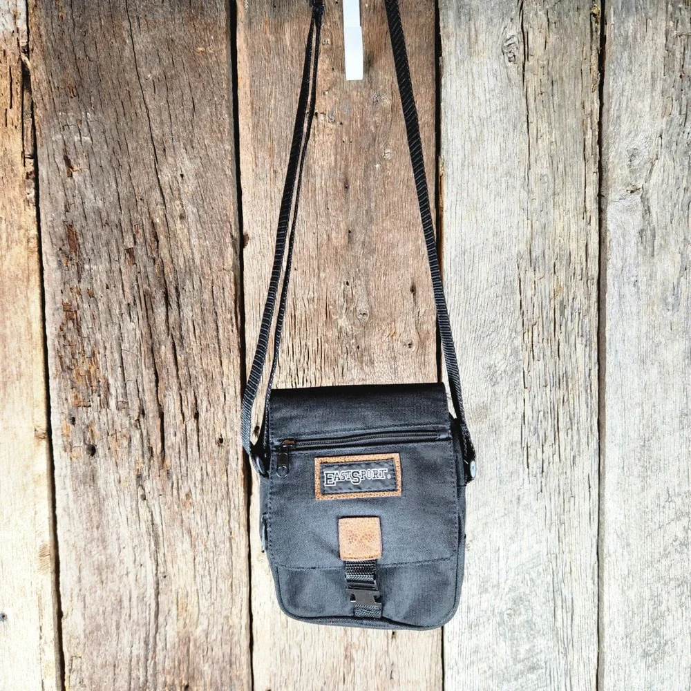 Vintage 90s Eastsport Crossbody Bag Black Small Travel Shoulder Utility Bag